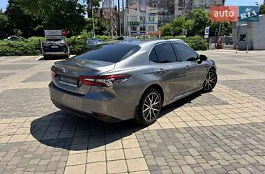 Седан Toyota Camry 2023 в 