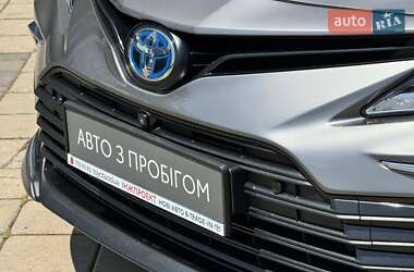 Седан Toyota Camry 2023 в 