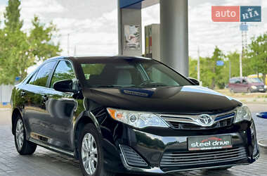Седан Toyota Camry 2012 в Николаеве