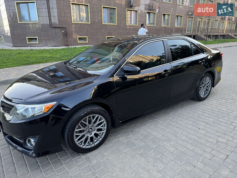 Седан Toyota Camry 2013 в Одесі