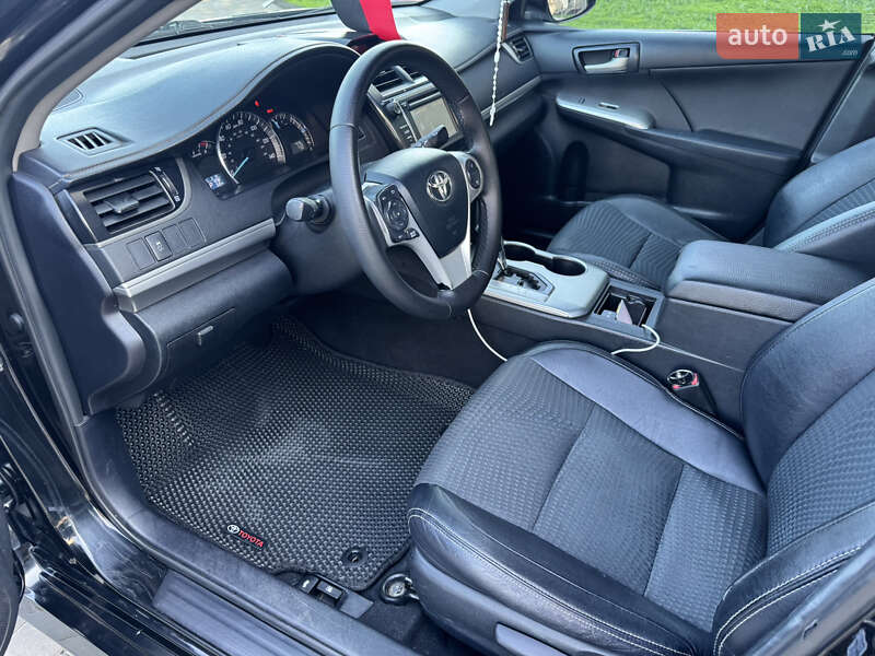 Седан Toyota Camry 2013 в Одесі