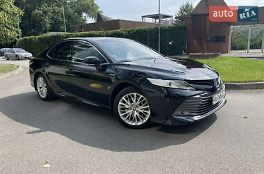 Седан Toyota Camry 2020 в Києві
