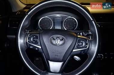 Седан Toyota Camry 2016 в Львове