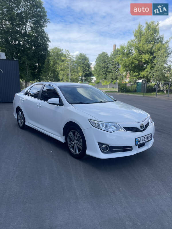 Toyota Camry 2014