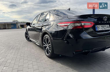 Седан Toyota Camry 2018 в 