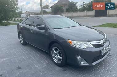 Седан Toyota Camry 2012 в Хмельницком