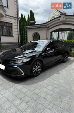 Седан Toyota Camry 2021 в 