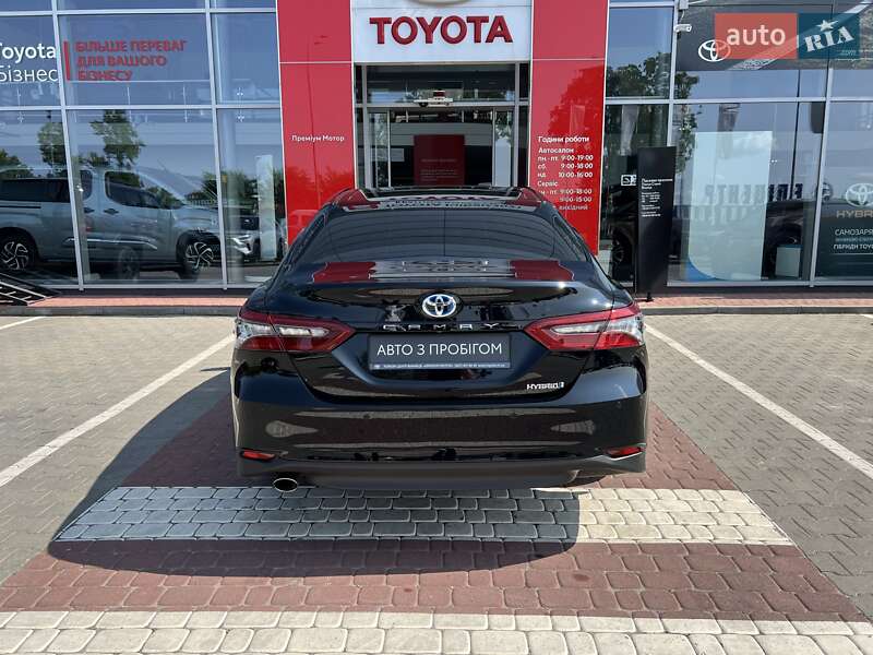 Седан Toyota Camry 2024 в Вінниці