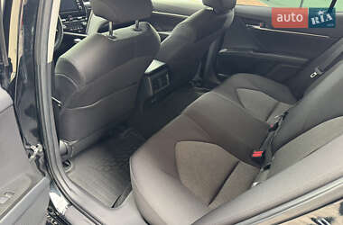 Седан Toyota Camry 2022 в 