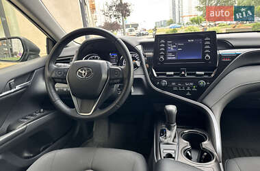 Седан Toyota Camry 2022 в 