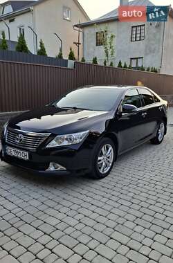 Седан Toyota Camry 2011 в Черновцах