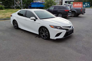 Седан Toyota Camry 2020 в Харькове