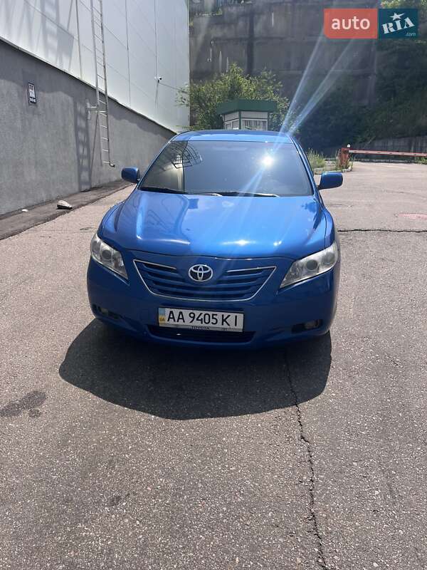 Седан Toyota Camry 2007 в Києві