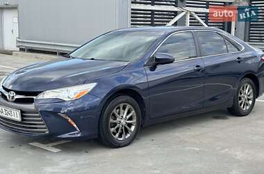 Седан Toyota Camry 2015 в Києві