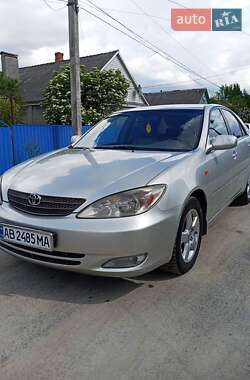 Седан Toyota Camry 2004 в Романове