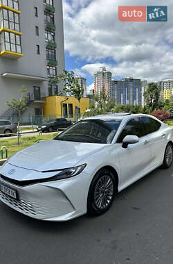 Седан Toyota Camry 2024 в Києві