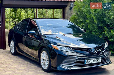Седан Toyota Camry 2017 в 