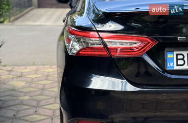 Седан Toyota Camry 2017 в 