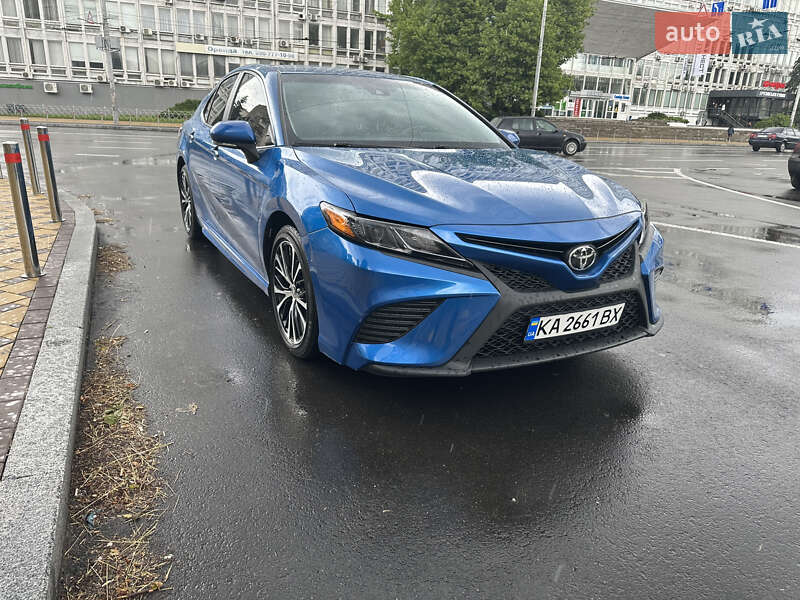 Toyota Camry 2020