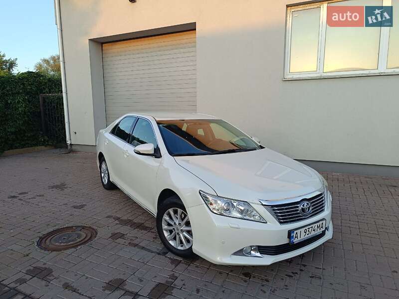 Toyota Camry 2014