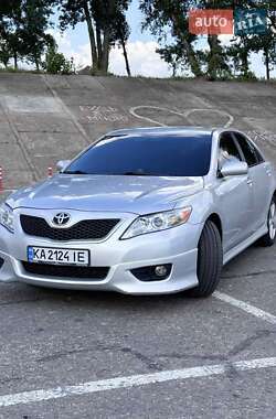Седан Toyota Camry 2011 в Киеве