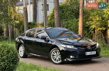 Седан Toyota Camry 2017 в Києві