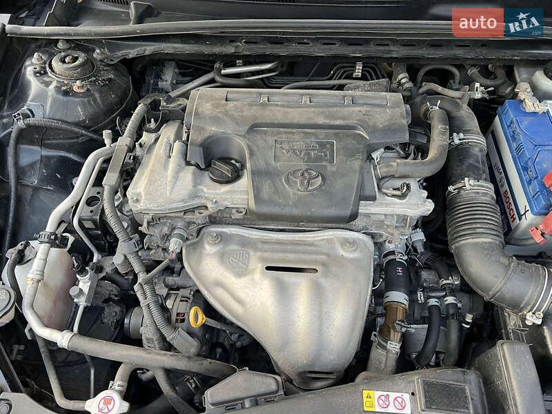 Седан Toyota Camry 2017 в Києві
