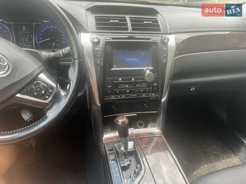 Седан Toyota Camry 2015 в Києві