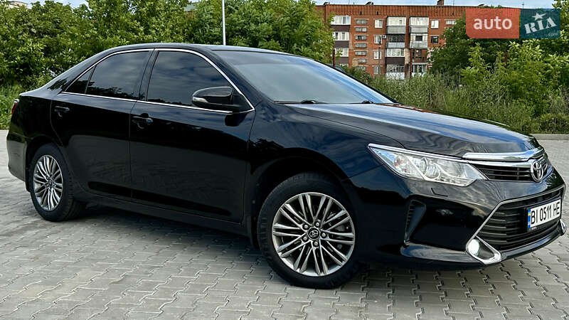 Седан Toyota Camry 2014 в Полтаве