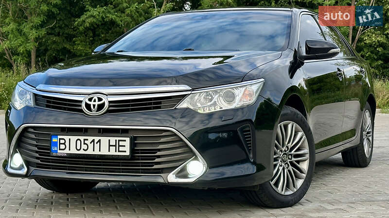 Седан Toyota Camry 2014 в Полтаве