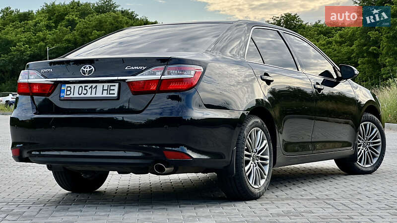 Седан Toyota Camry 2014 в Полтаве