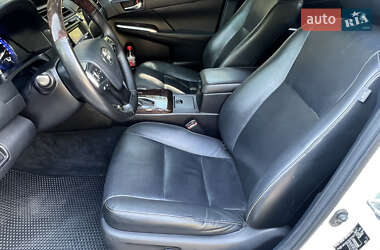 Седан Toyota Camry 2016 в 