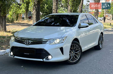 Седан Toyota Camry 2016 в 