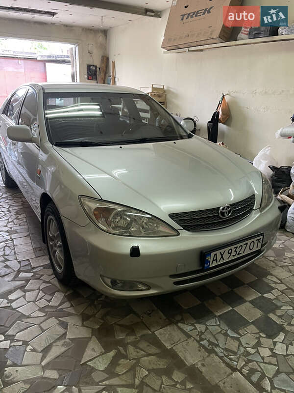 Toyota Camry 2003