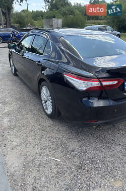 Седан Toyota Camry 2020 в Львове