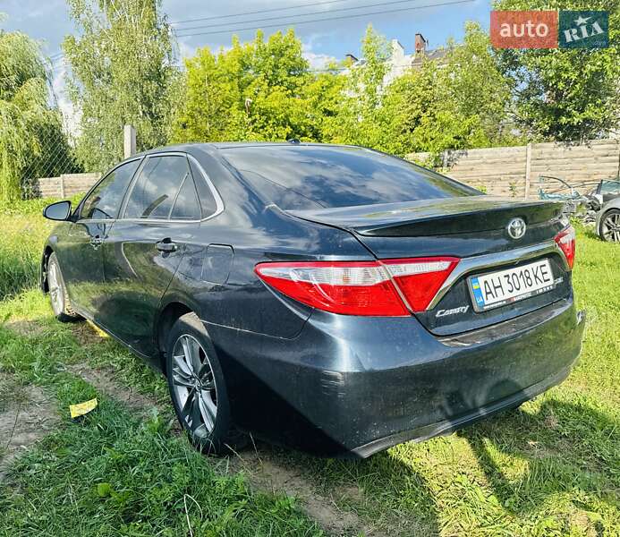 Toyota Camry 2015