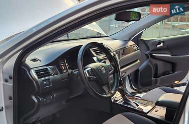 Седан Toyota Camry 2017 в 
