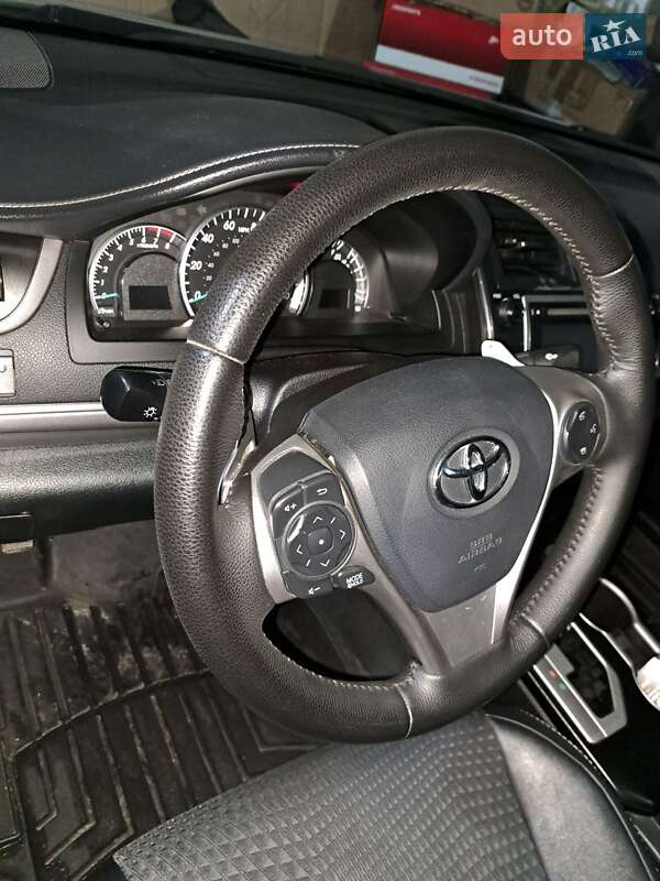 Седан Toyota Camry 2014 в Первомайську