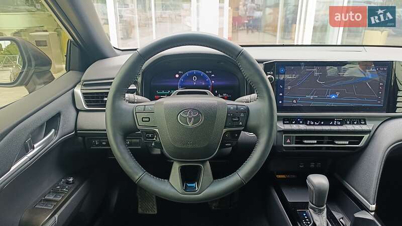 Седан Toyota Camry 2024 в Киеве