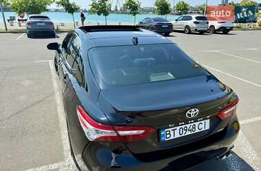 Седан Toyota Camry 2018 в 