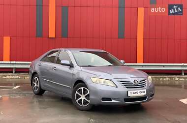 Седан Toyota Camry 2007 в Киеве