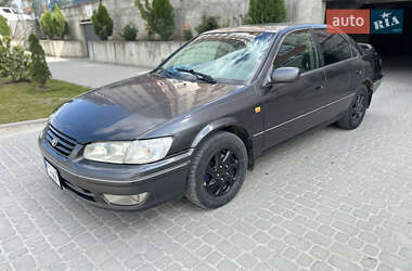 Седан Toyota Camry 2000 в Тернополе