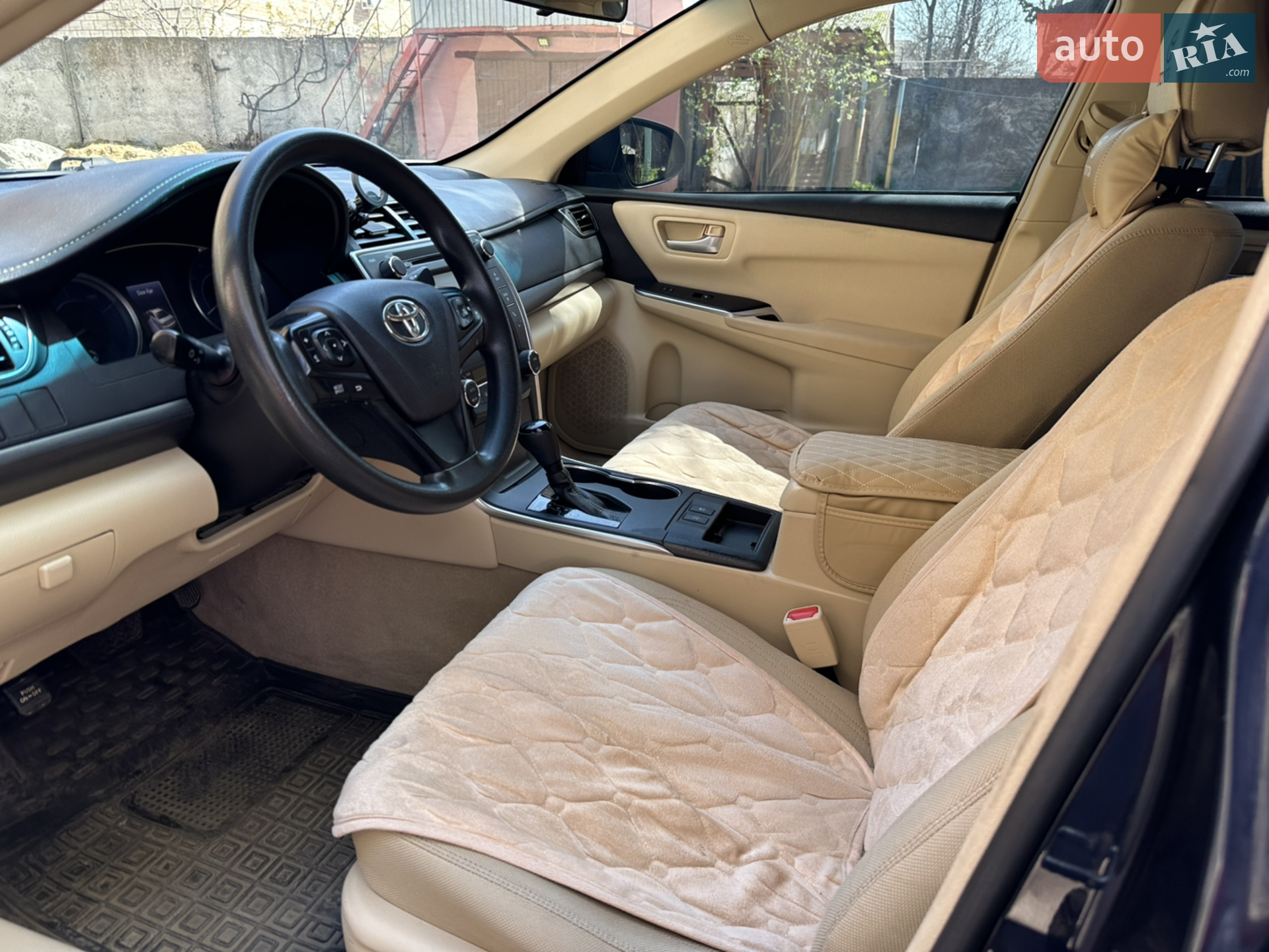 2016 Toyota Camry - мініатюра 19