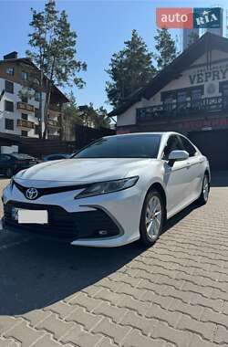 Седан Toyota Camry 2021 в Киеве