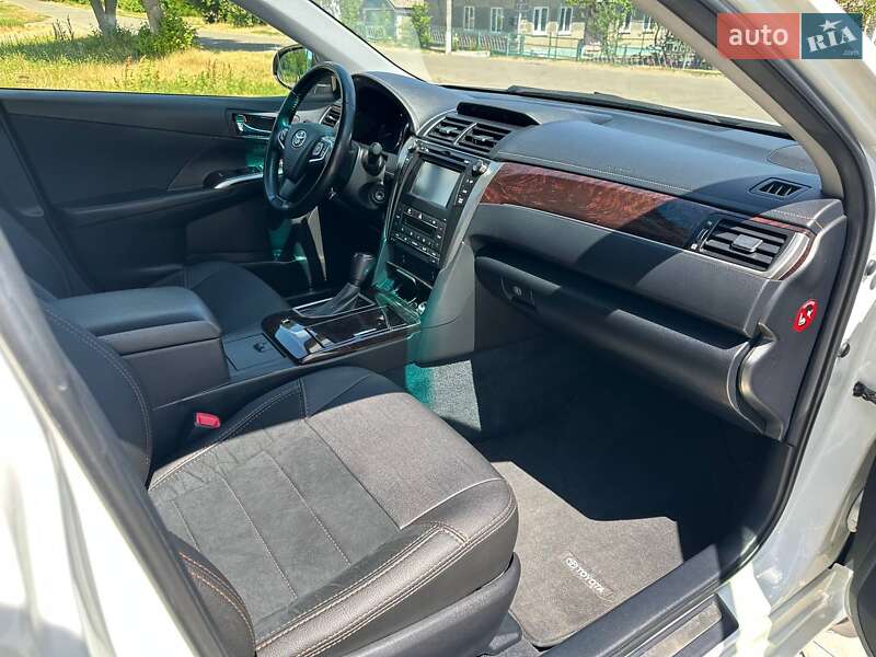Седан Toyota Camry 2016 в Балті