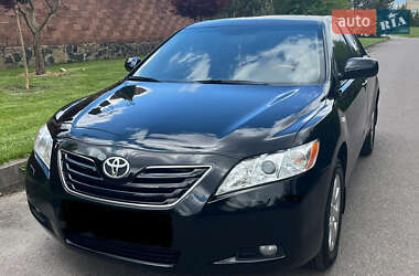 Седан Toyota Camry 2008 в Ровно