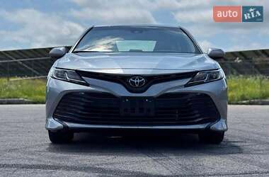Седан Toyota Camry 2019 в 