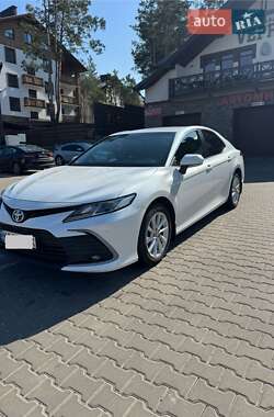 Седан Toyota Camry 2021 в Києві