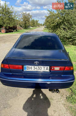 Седан Toyota Camry 1998 в 