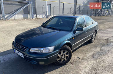 Седан Toyota Camry 1999 в Киеве